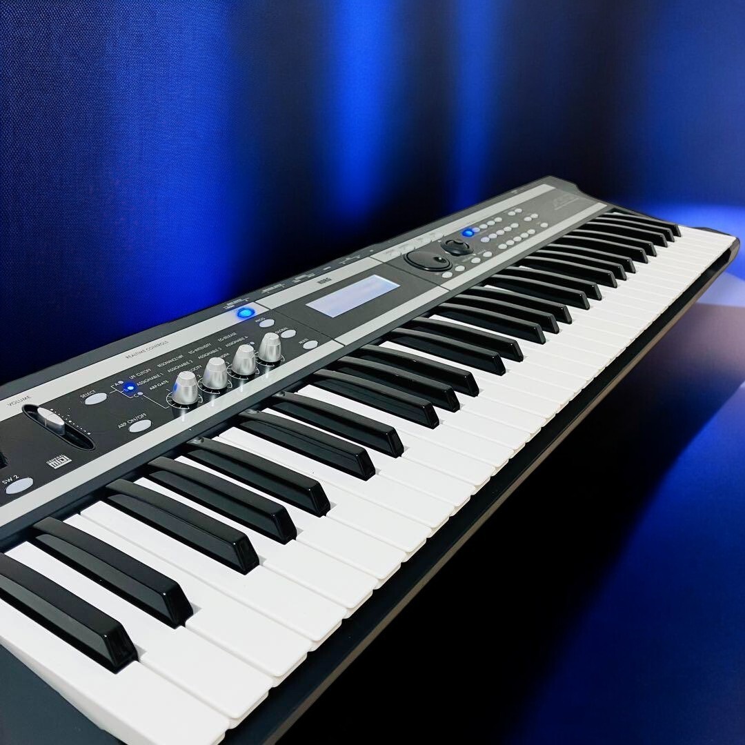 【美品】KORG X50 シンセサイザー 61鍵盤 キーボード X50-61 s-l1200.jpg