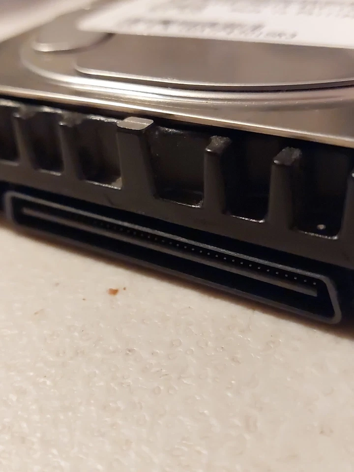 73 GB Fujitsu MAP3735NC 10K Ultra 320 SCSI SCA-2 80pin 3.5 " Hard Drive - Image 4 of 4