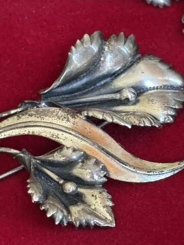 Set orecchini vintage argento sterling calla giglio spilla e vite anni 40 floreali 16gr - Foto 7 di 12