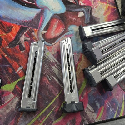 1x Original Smith & Wesson SW22 Victory 22 LR 10 round S&W Magazine OEM