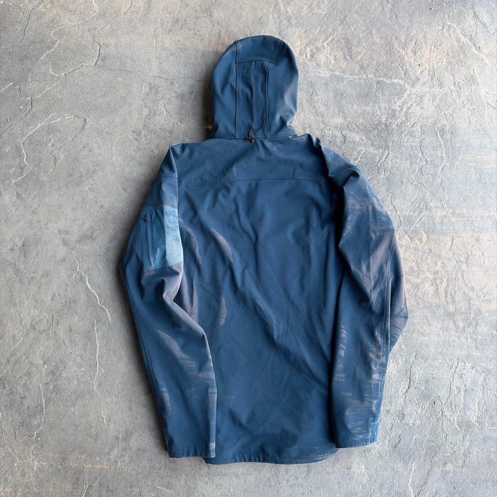 Arc'teryx XL Gamma MX Hooded Hard Shell Jacket in Yukon Yellow image 5