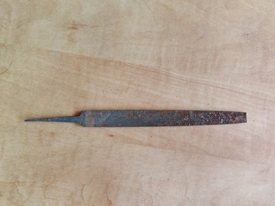 Vintage rostige handwerkliche Schwerlastfeile