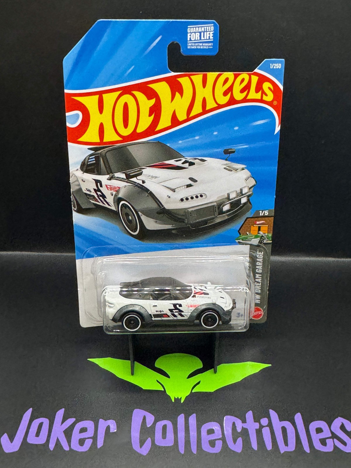 Hot Wheels 2026 White Mazda MX-5 Miata 1/250 HW Dream Garage 1/5 B Case