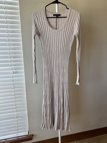 DECJUBA Remi scoop neck wide ribbed knit midi dress beige size US 6 NWT