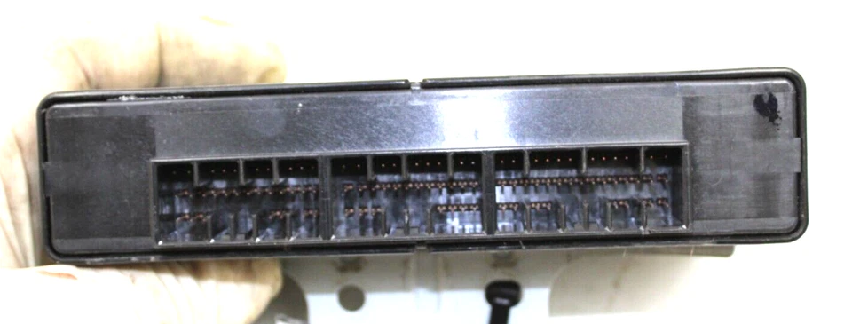 Computadora Subaru Legacy Outback 2007 unidad integrada robo OEM P/N 88281AG58A Foto 4 de 4