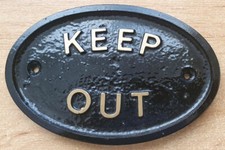 KEEP OUT - HOUSE DOOR PLAQUE SIGN GATE WALL (Gold or Silver Lettering)