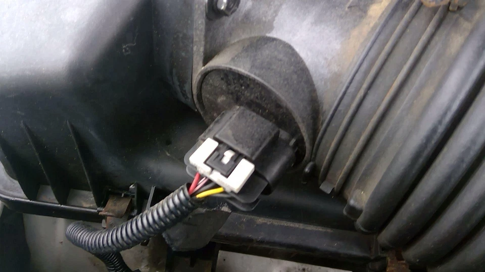 Air Flow Meter KIA SORENTO 07 08 09 Foto 2 de 4