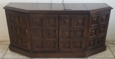 Vintage Mid Century Drexel Heritage Furniture Co. Console Stereo