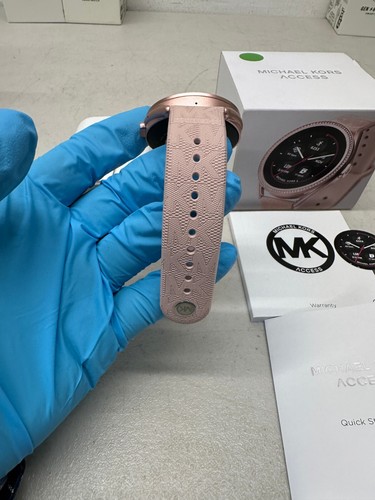 Michael Kors MKT5116V 43 mm Smart Watch in Blush - USED - Zdjęcie 5 z 7