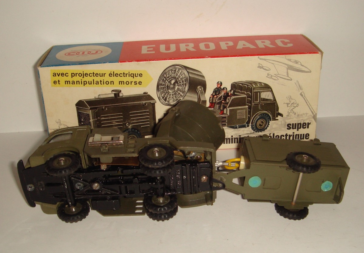 VÉHICULE MILITAIRE BLINDÉ Armée Transport Atlas 1/43 Char camion AMD