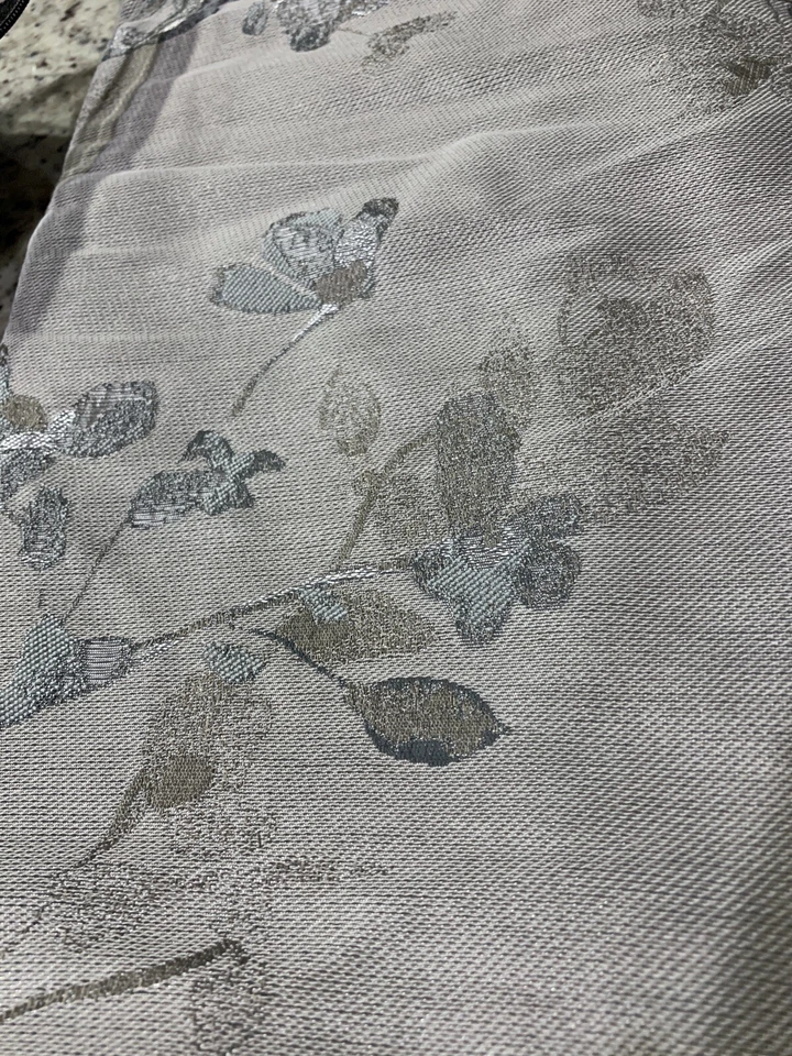 Vera Wang Floral Shadow King Duvet Cover +Two King Shams. Brand New! - Image 4 of 4