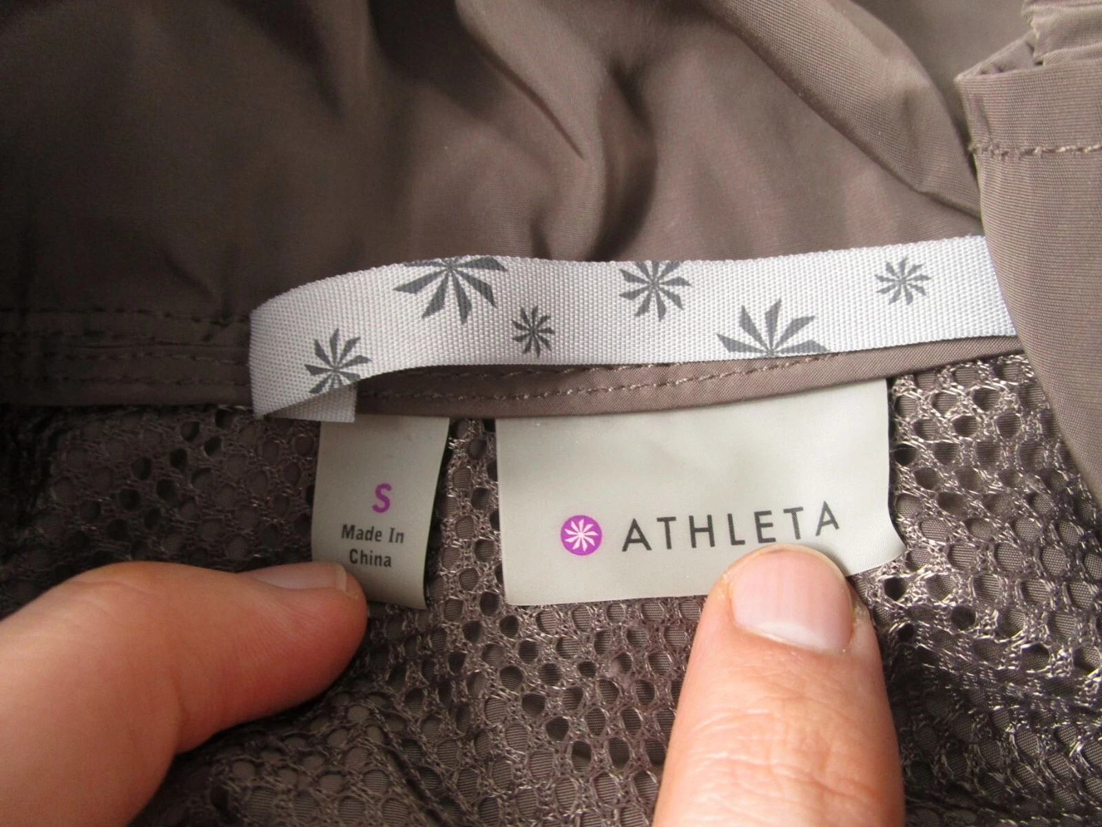 athleta full zip hooded activewear casual lightweight jacket
