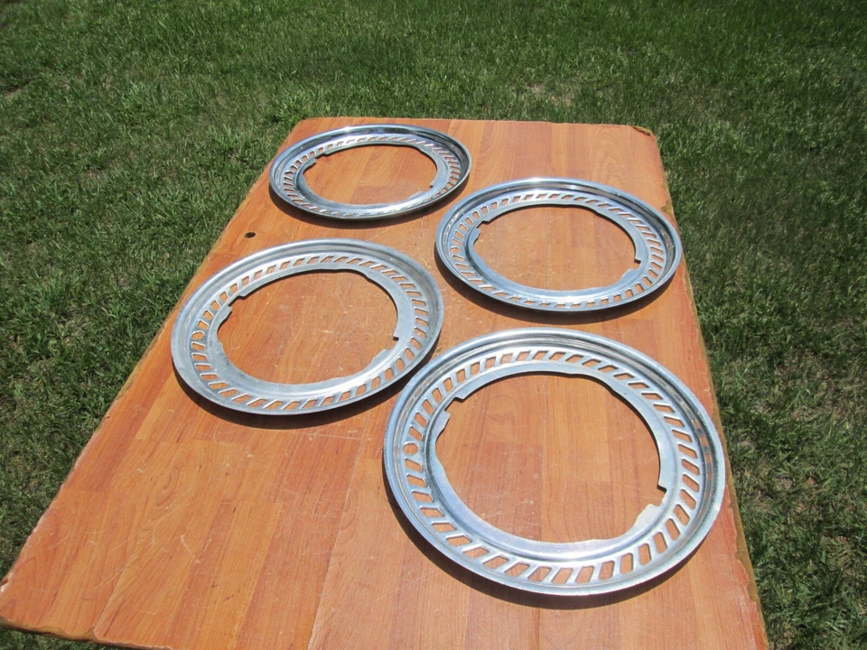 1963 1964 1965 1966 1967 1968 1969 Ford Cortina anillos de belleza OEM Foto 3 de 4