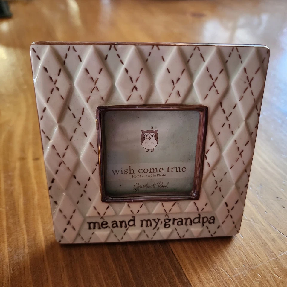 Caballete imán Grasslands Road me and my abuelo marco de fotos Brn Grn 4"×4" Foto 3 de 4