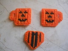 HANDMADE PLASTIC CANVAS HALLOWEEN MUG MAGNETS SET OF 3