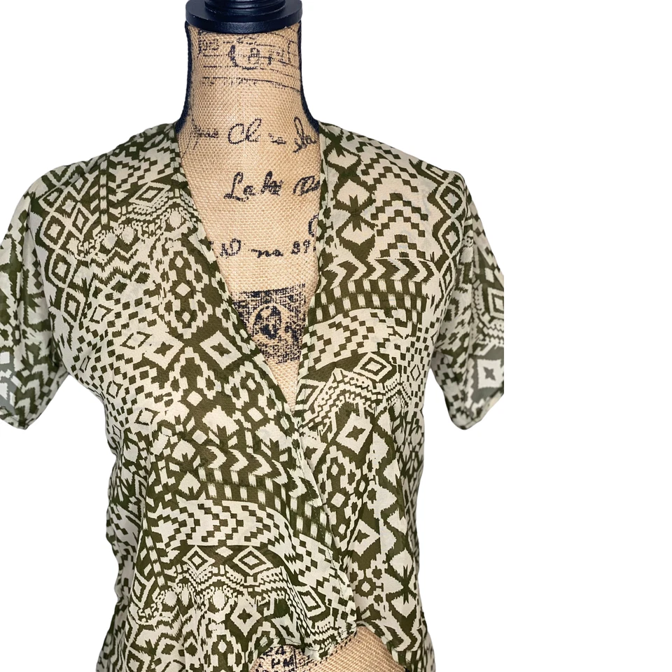 LuLaRoe Bianca Size 2 Kimono Jacket Multicolor Short Sleeve NWT (2043) - Image 3 of 4