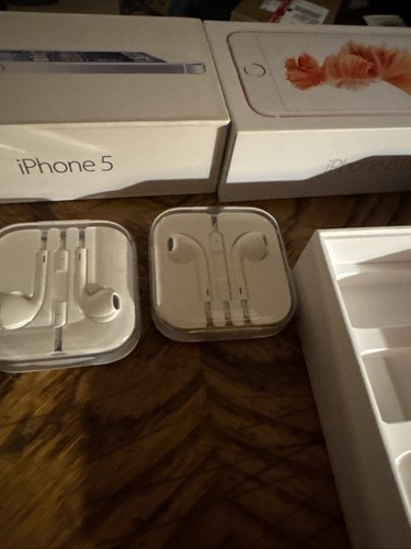 Apple OEM Empty Box for iPhone 5 , 6 S with Earbuds - Photo 4 sur 11