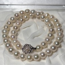 Authentic Akoya Pearl Necklace 8.5-9.0mm Larg...