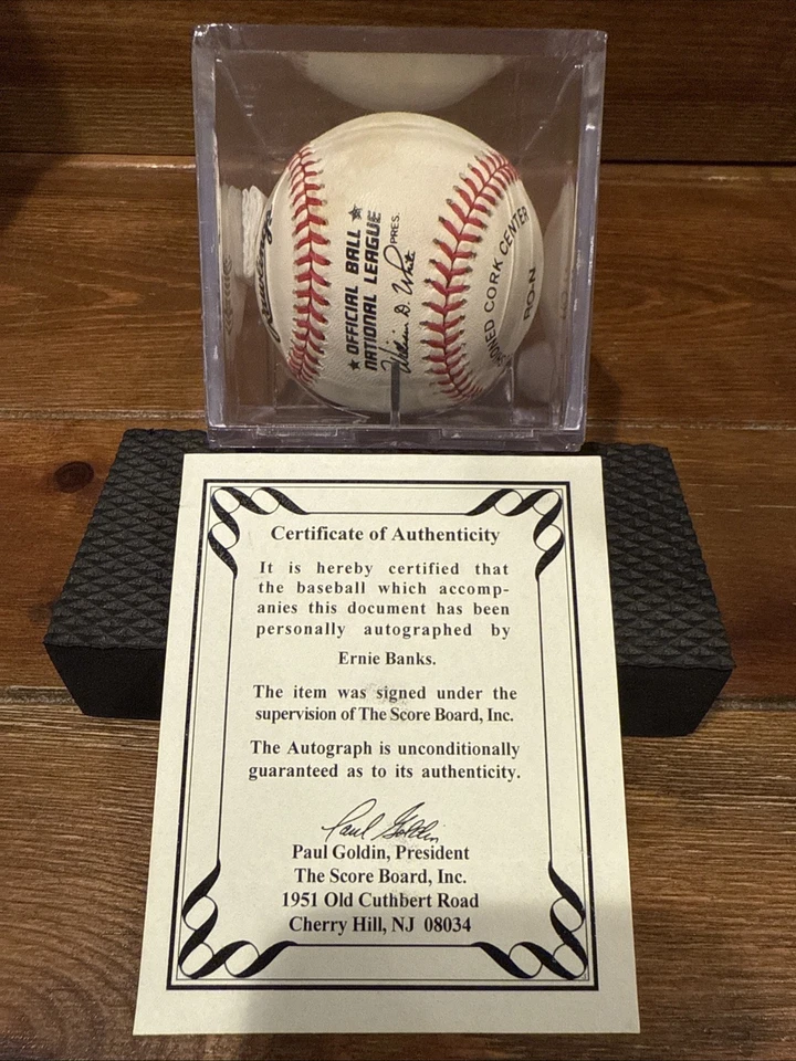 Béisbol autografiado por Ernie Banks Chicago Cubs Salón de la fama con certificado de autenticidad Foto 3 de 3