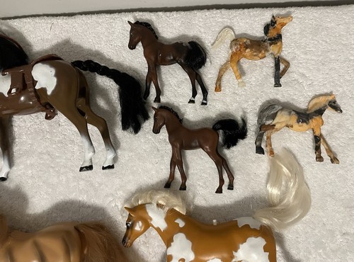 Lot Of Mixed Horses - Sold As Seen On Pictures - Picture 5 of 5