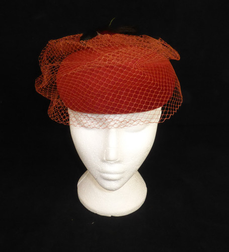 Vintage Connor Pill Box Hat with Peacock Feather and Netting - Picture 1 of 12