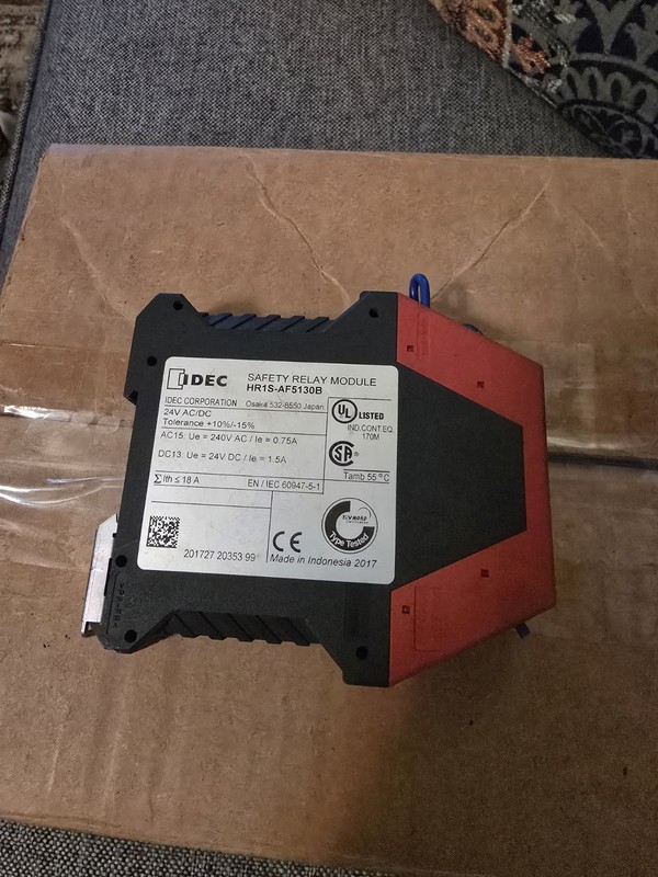 IDEC Safety Relay Module HR1S-AF5130B