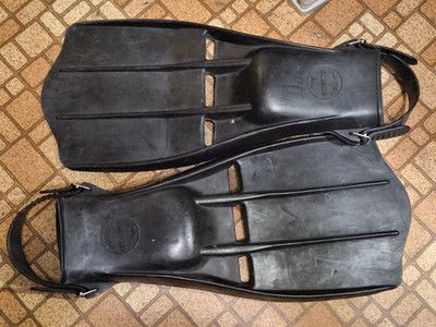 Rare Power Fin Solace scuba fins Pro flippers jet Large