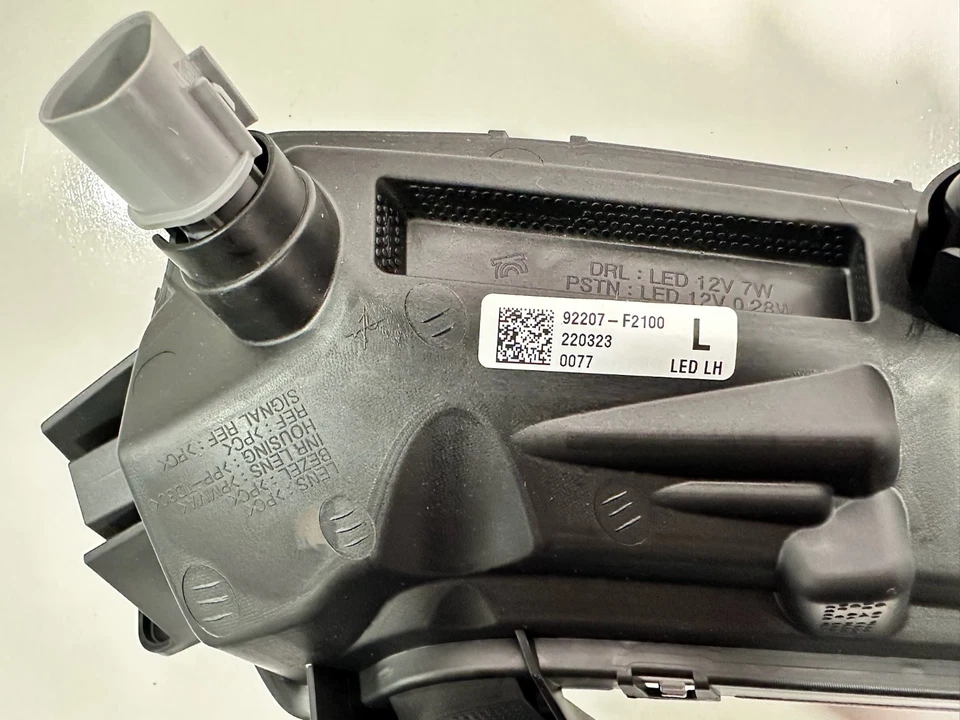 Hyundai Elantra 2016 2017 2018 lado izquierdo luz antiniebla LED luz de circulación diurna OEM Foto 3 de 4