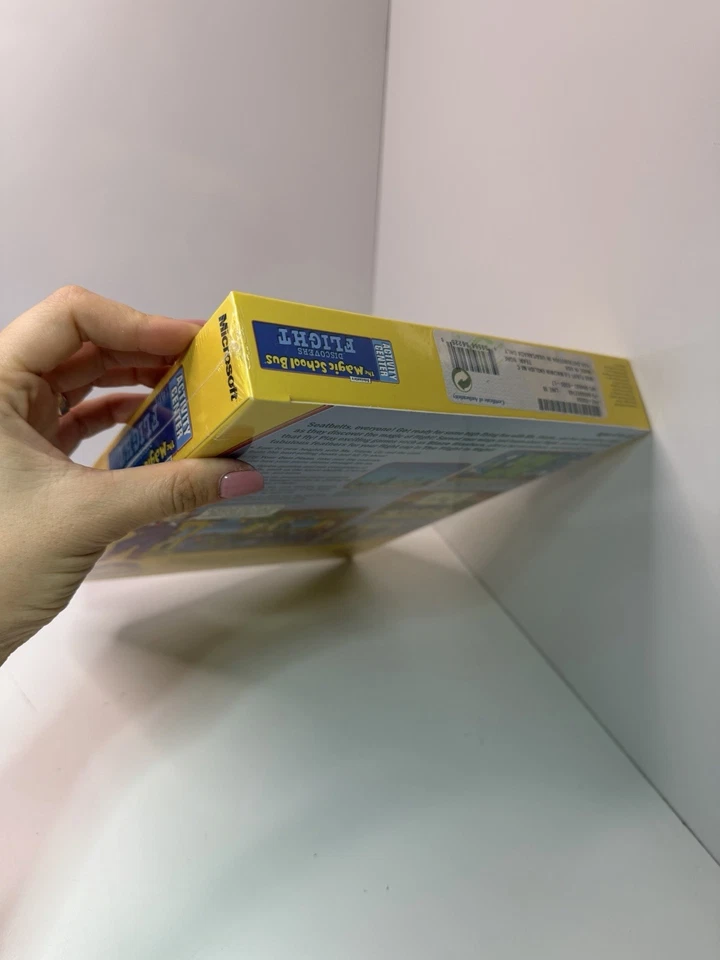 Microsoft Magic School Bus Discovers Flight – PC/Mac CD-ROM – NEW Sealed - Image 3 of 3