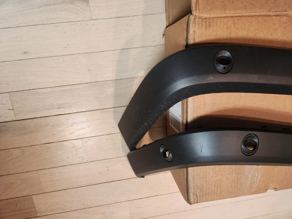 Ram 3500 2019 2021 valencia trasera izquierda Foto 3 de 4