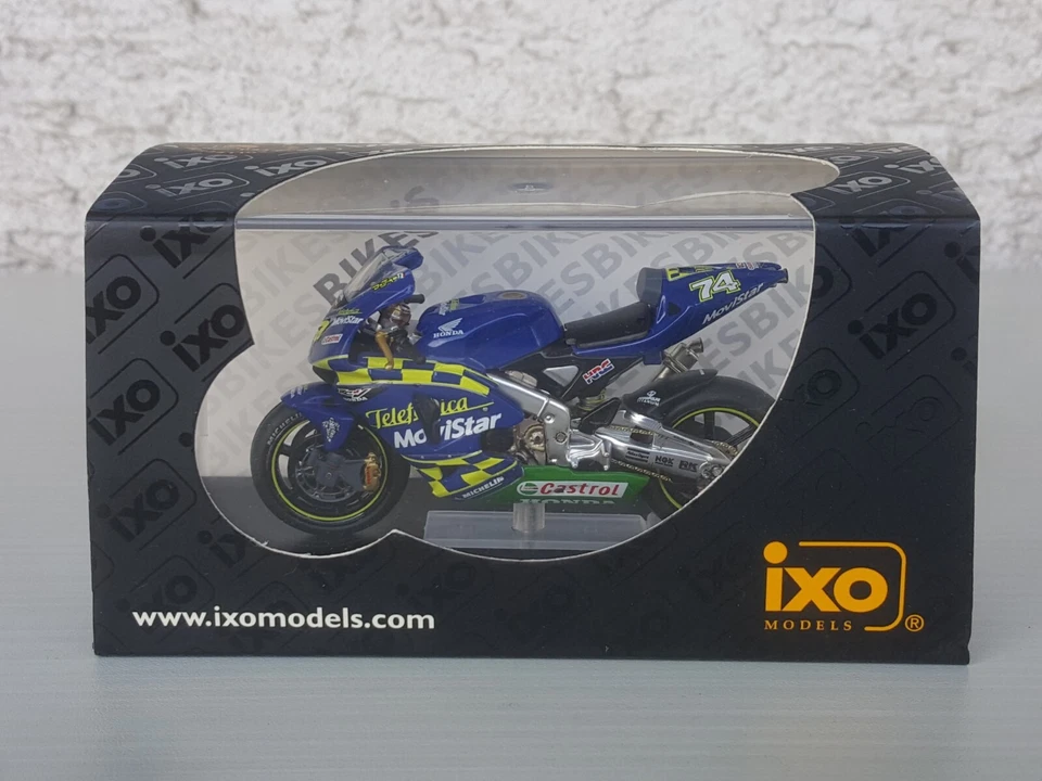 IXO 1:24 Honda RC211V ,#74 Kato, 2003, Neu in OVP - Bild 4 von 4