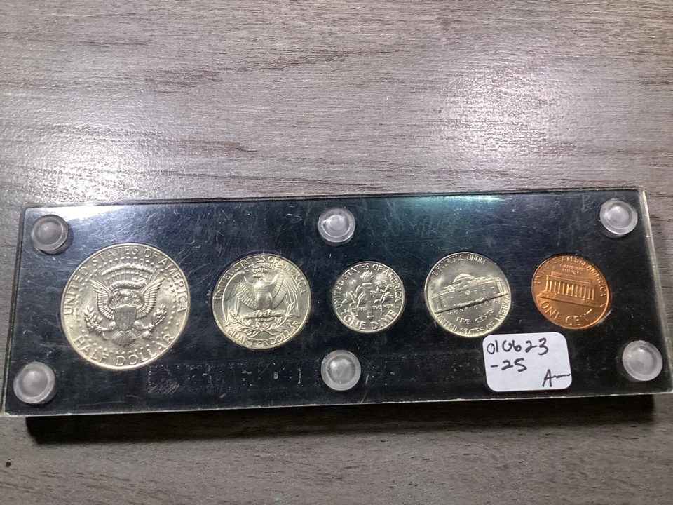 1978 D Uncirculated Birth Year Set with 5 Coins  in Holder 010623 25e - Image 4 of 4