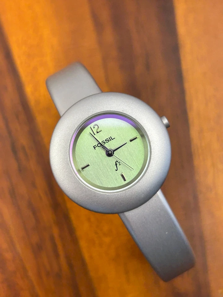 Reloj Mujer Fossil F2 Caja Aluminio Tono Plateado 27mm Batería Nueva Foto 2 de 4