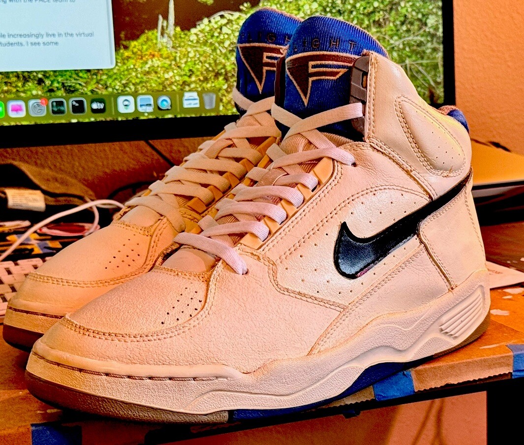1992 Nike Ultra Flight Hi ナイキ ウルトラ フライト❗️ Nike Air Ultra Flight high 1992 OG RARE VINTAGE WEARABLE Size 10