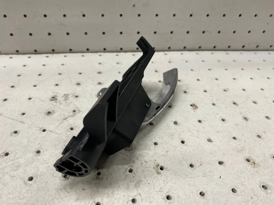 Chrysler 200 2011-2014 OEM manija de puerta interior pasajero trasero derecho Foto 4 de 4