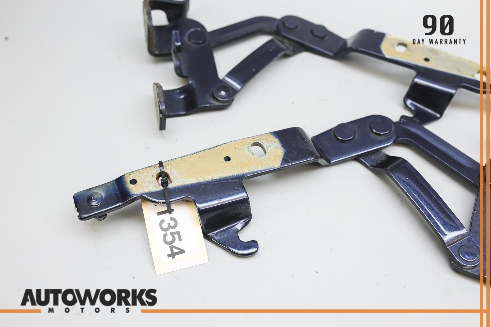 03-13 Maserati Quattroporte M139 Front Right & Left Hood Hinge Set of 2 OEM