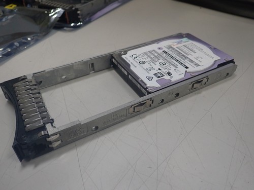 01NN112 IBM 1.8TB 10K 12GB 2.5 SAS V5000 Hard Drive HDD 01NN131 00Y5909 - Picture 2 of 3
