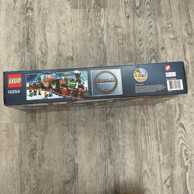 LEGO 10254 Creator Winter Holiday Train 734 Pc 2017 Conductor Robot Caboose Toys