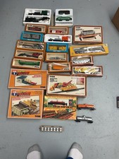 LOT OF 25  Roundhouse Athearn Bachmann HO Scale Train Cars