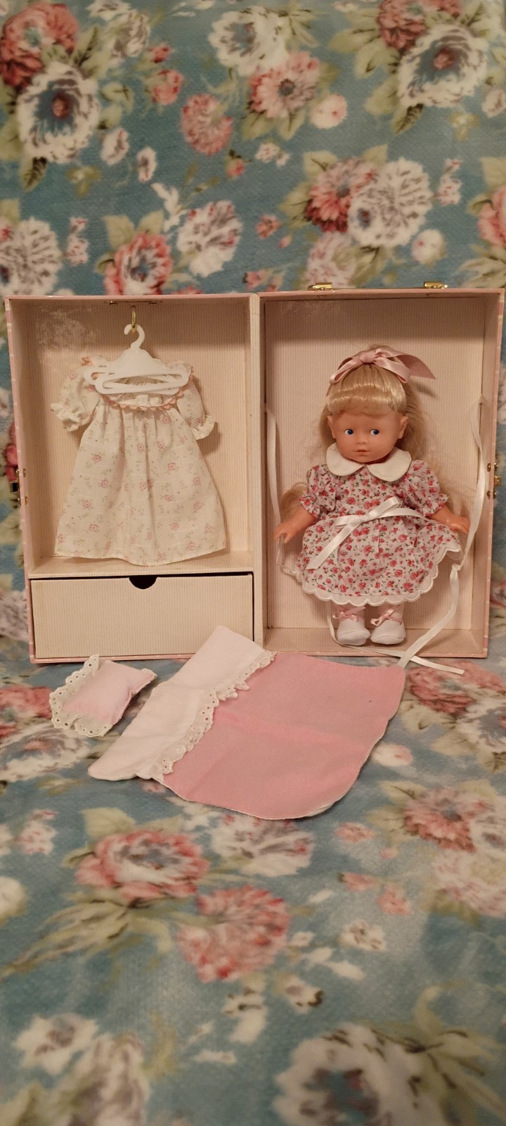1999 Vintage Corolle Mini Doll In Box Suitcase With Hangers 