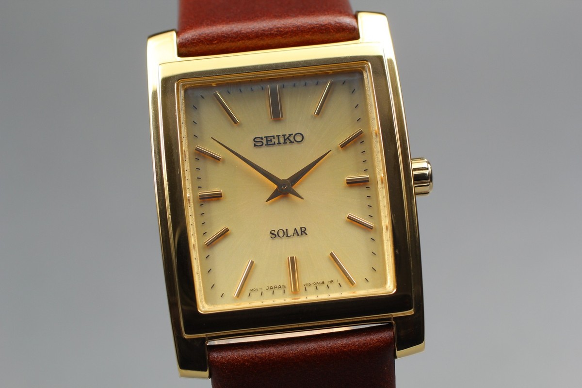 SEIKOセイコー V115-0AC0 ゴールドダイヤル ソーラー Near MINT] Seiko Solar V115-0AC0 Gold Dial Tank Square Men's