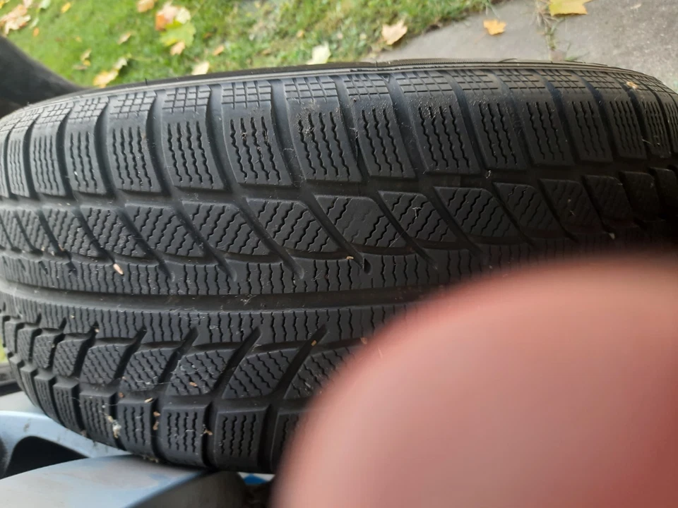 4 BMW Winter Reifen Mit Alufelgen - Bild 3 von 4