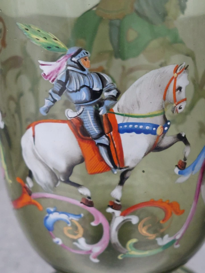 Ancien / grand " Verre  émaillée " décor Chevalier  / Jeanne d'Arc à cheval - Photo 2/4