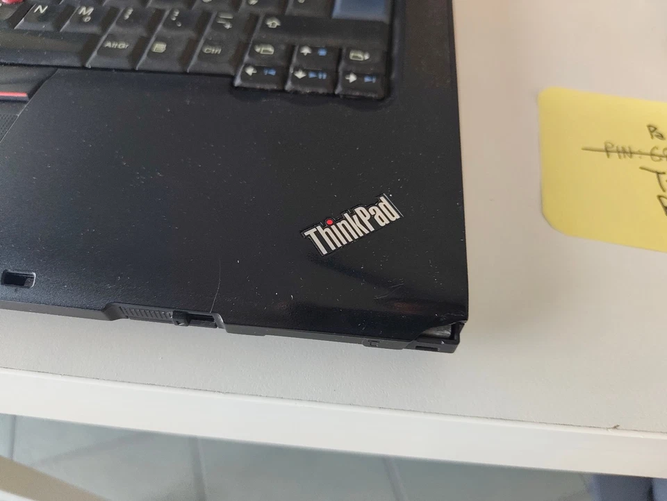 Lenovo ThinkPad T410 i5 8GB 162GB 14,1" 128 X800 TASTIERA ROTTA con Linux - Immagine 4 di 4