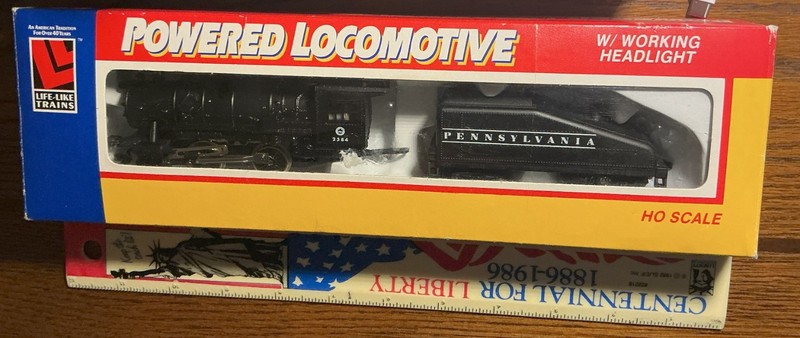Life Like Pennsylvania RR Sream Engine & Tender, Original Box, Tested, SEE VIDEO