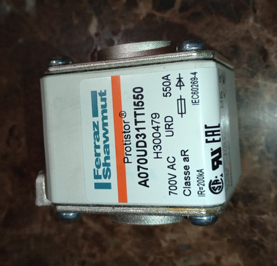 3 New Mersen Ferraz Shawmut Protistor Fuse A070UD33TTI550 700V AC 550A