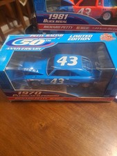 Richard PETTY 43 LIMITED EDITION 1/24 50th Anniversary 1999 Racing Champions
