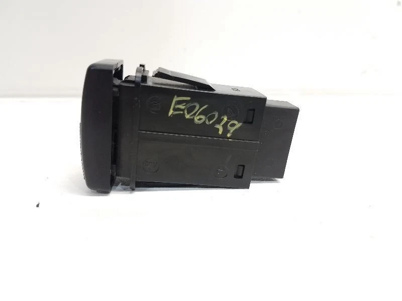 Interruptor de tablero Mazda 626 1999 - descongelación trasera *negro*  Foto 3 de 4