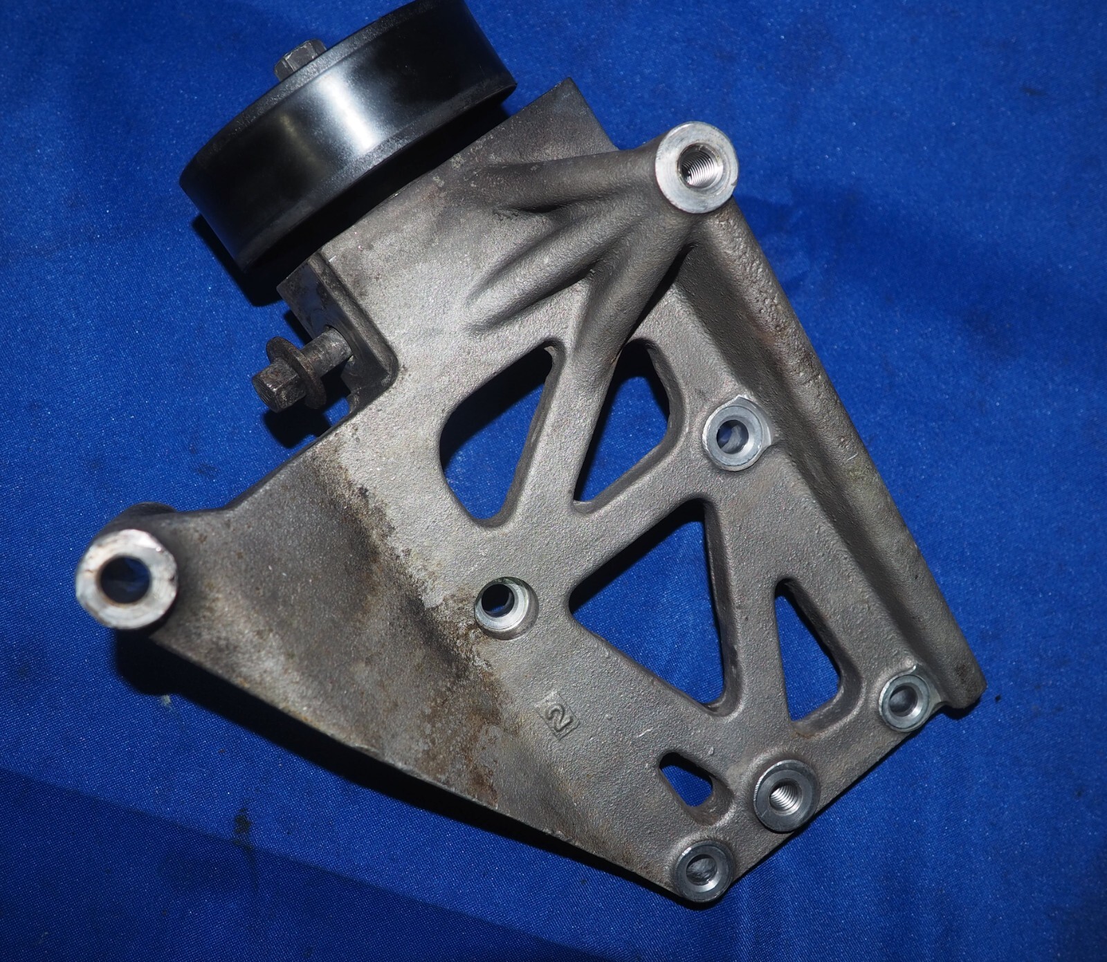 1999-2005 Ferrari 360 3.6L V8 Tipo F131B Engine AC Compressor Bracket OEM Nice!