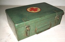 alter Metallkasten Allzweckkasten Rotes Kreuz  Box Oldtimer  Verbandskasten Deko